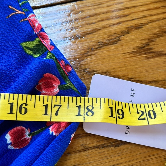 Dream of Me tropical floral dress.  Size Large. Blue and red. Hi low hemline. - Picture 10 of 13